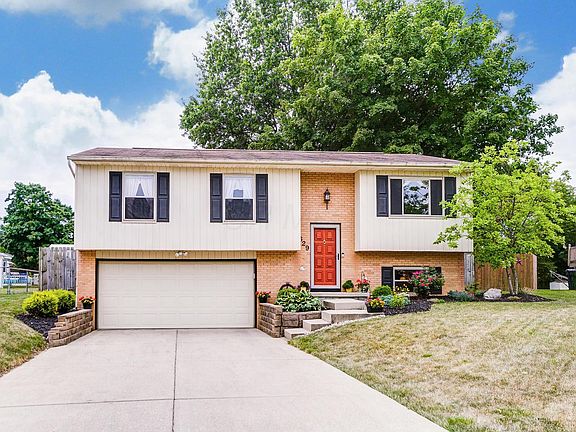 3rd image of 529 Surrey Ln