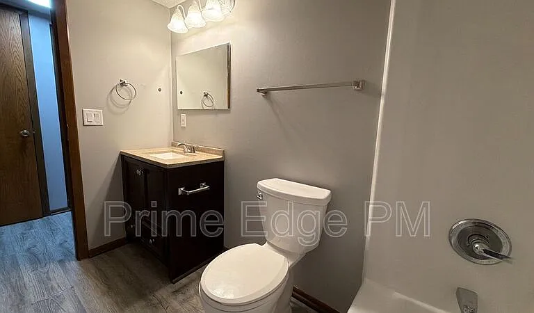 2343 B St #8 — Photo 15