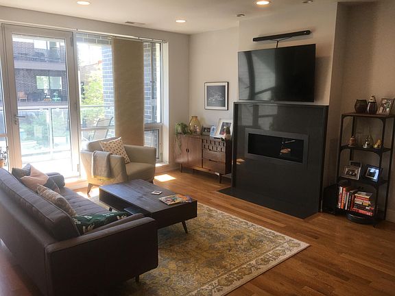 4th image of 1812 N California Ave APT 2S