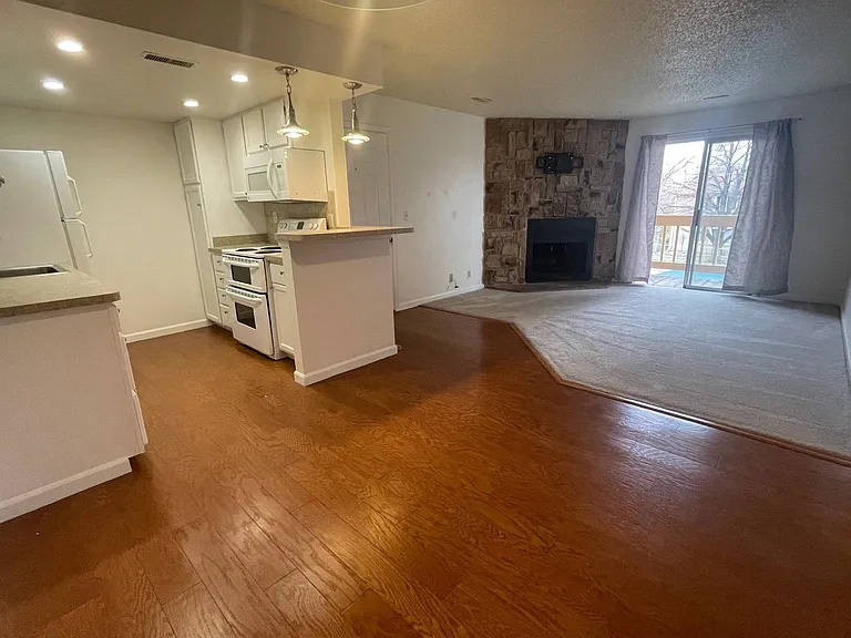 810 Tenderfoot Hill Rd #202 — Photo 5