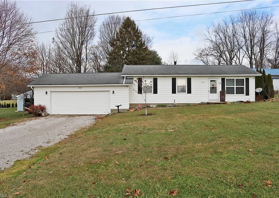 1st image of 1929 Meadow Dr