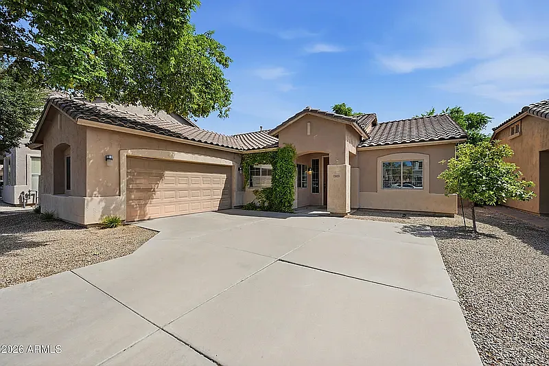 3 bed, 1723 sqft, $2,700 — Photo 3