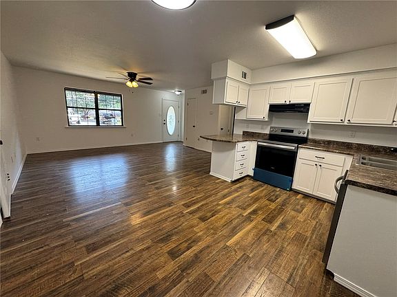 4th image of 807 Trails End St