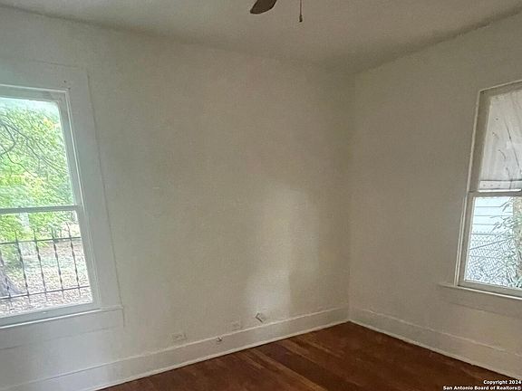 4th image of 1035 W Elsmere Pl