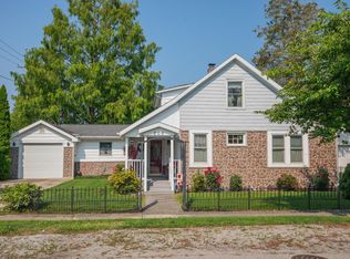 209 N Ogden St, Ossian, IN 46777