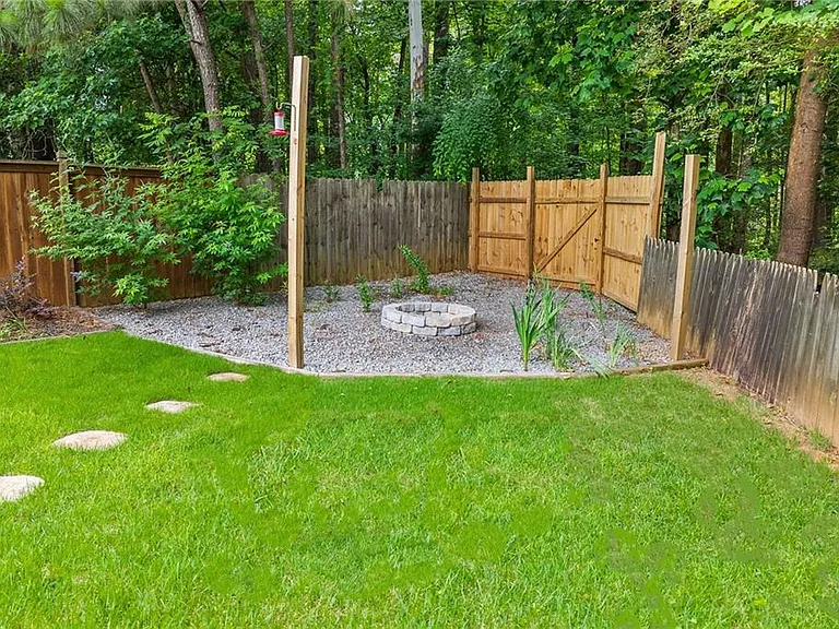 370 Manor Glen Dr — Photo 42