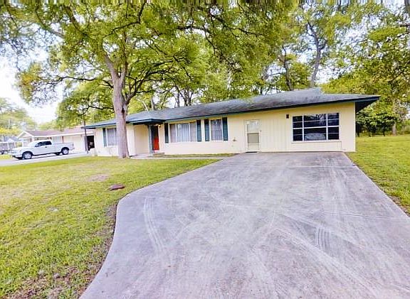 2nd image of 426 Lake Placid Dr