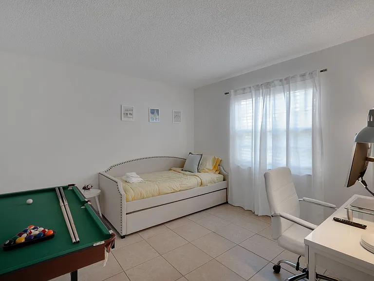 1045 Axlewood Cir — Photo 11