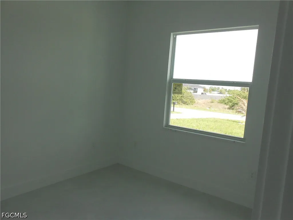 3 bed, 2.0 bath, 1223 sqft, $1,600 — Photo 4