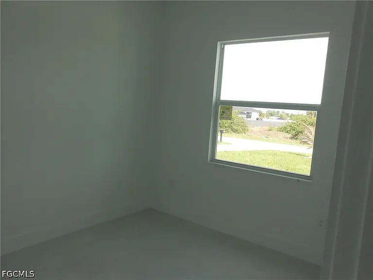 320 Poplar St — Photo 4