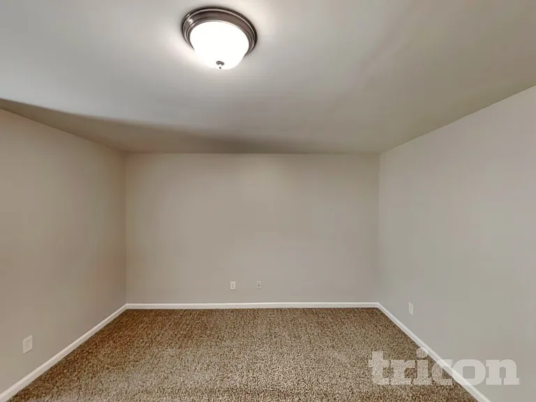 34 Crescent Woode Dr — Photo 8