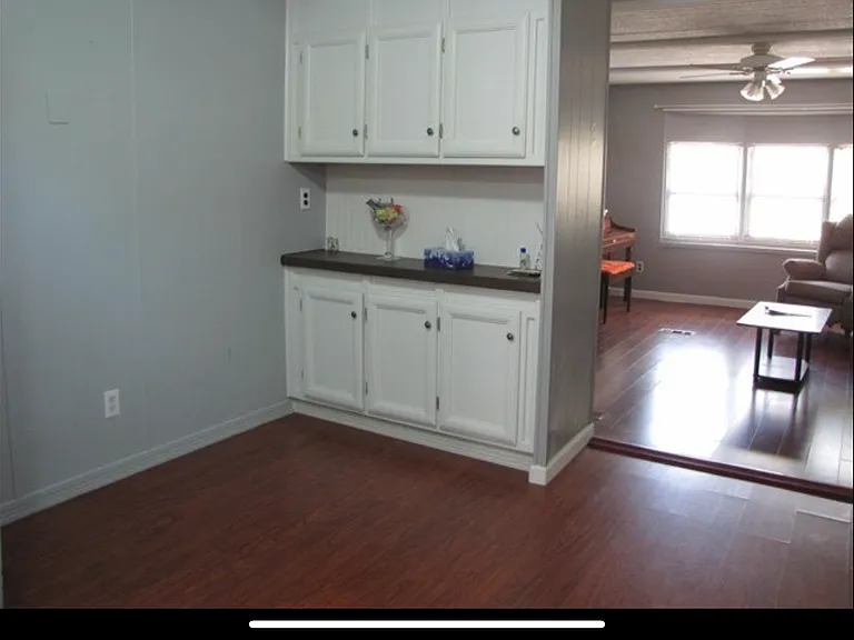 360 Sycamore Rd — Photo 2