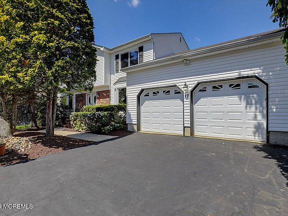 3rd image of 17 Bingham Drive