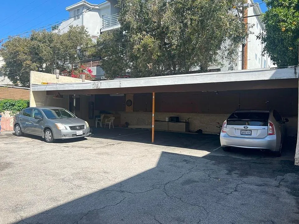 Studio, 1.0 bath, 500 sqft, $1,395 — Photo 3