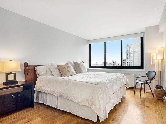 4th image of 515 E 72nd St APT 25E