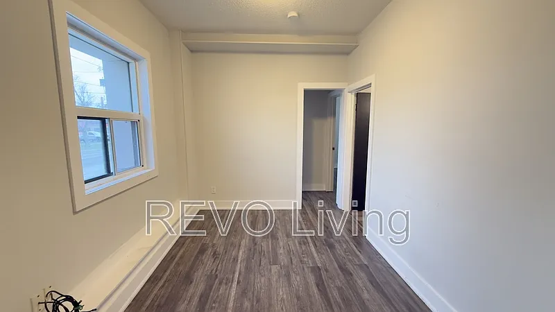 2 bed, 1.0 bath, 600 sqft, $1,550 — Photo 2