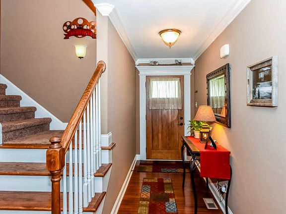 4th image of 2945 Silver Brook Ln