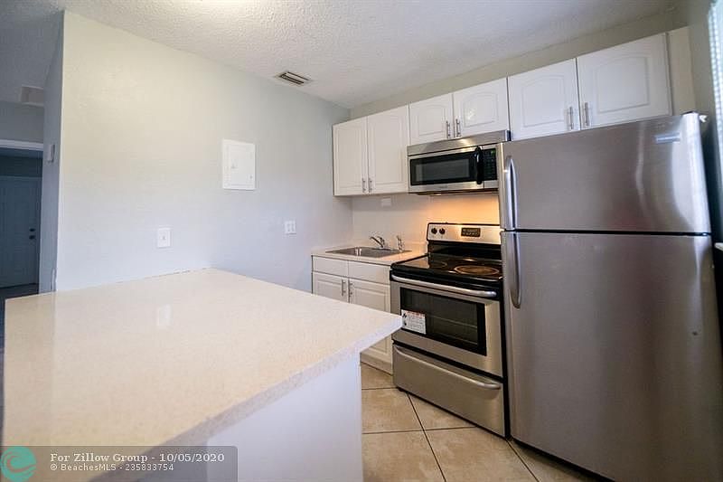 1st image of 815 SW 4th St #1