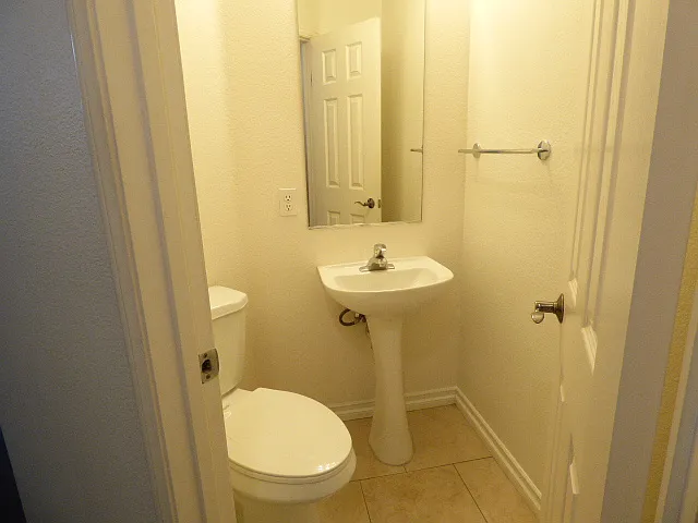 1237 Aguirre Dr — Photo 6