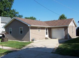 105 Norton St, Cabery, IL 60919
