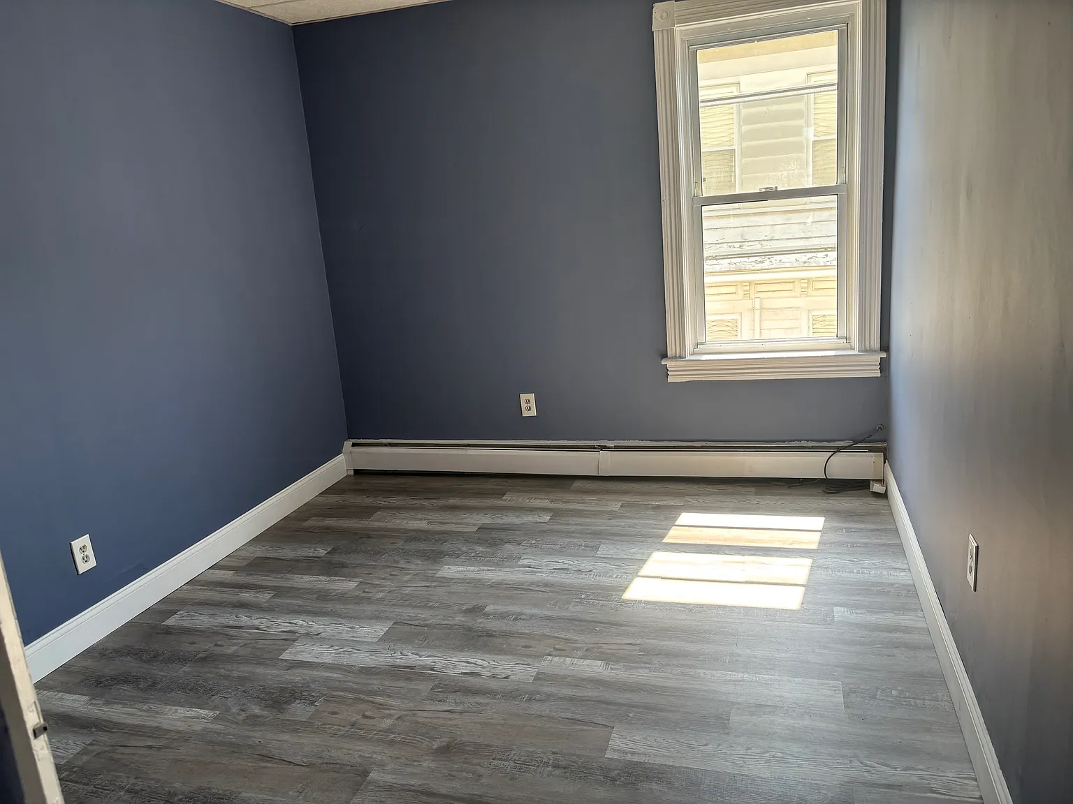 3 bed, 1200 sqft, $1,700 — Photo 3