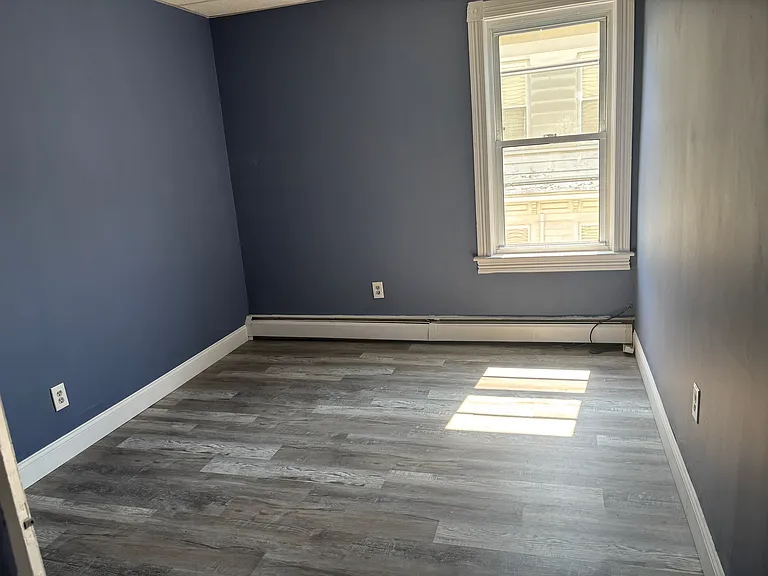 4 Oliver St #2 — Photo 3