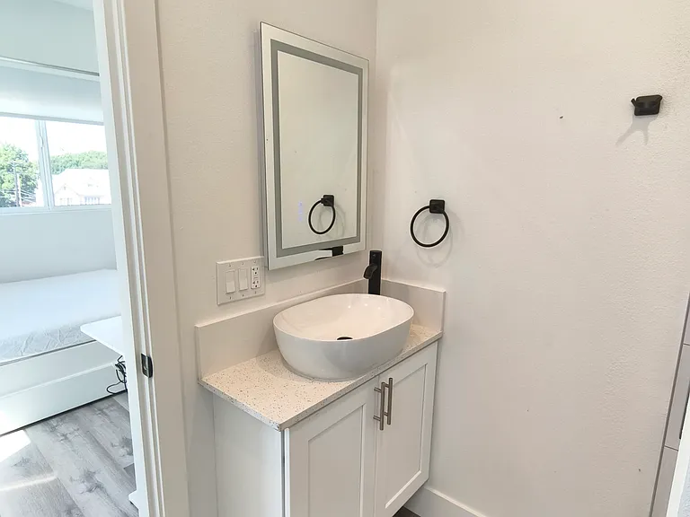 3020 S Normandie Ave #E4-3 — Photo 11