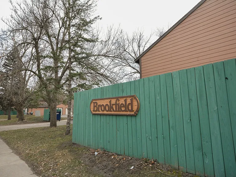 Brookfield — Photo 2