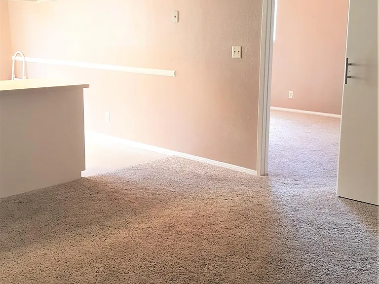 539 E Ridgecrest Blvd #H — Photo 3