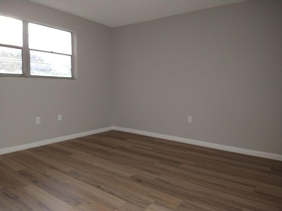 5th image of 7401 35th St N #C