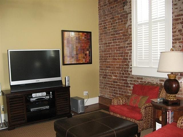 2nd image of 4 Beaufain St APT 205