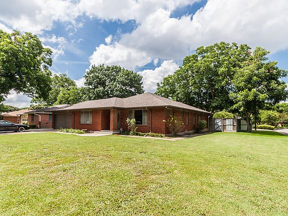 3rd image of 2436 Dorrington Dr