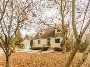 141 Green Rd, Meriden, CT 06450