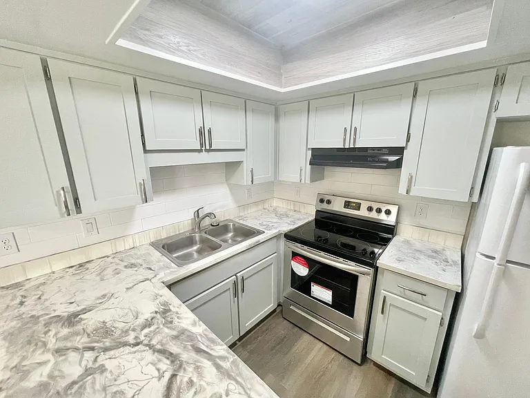 80 Windtree Ln #80 — Photo 12