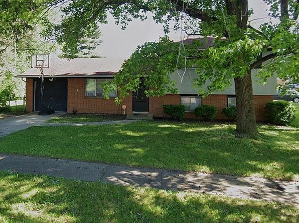 4889 Labelle Dr