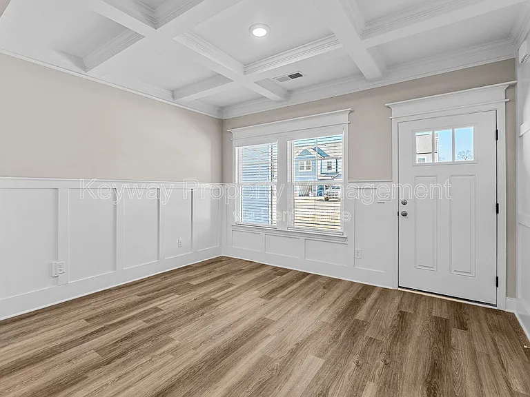 2103 Denmark Ave SE — Photo 3