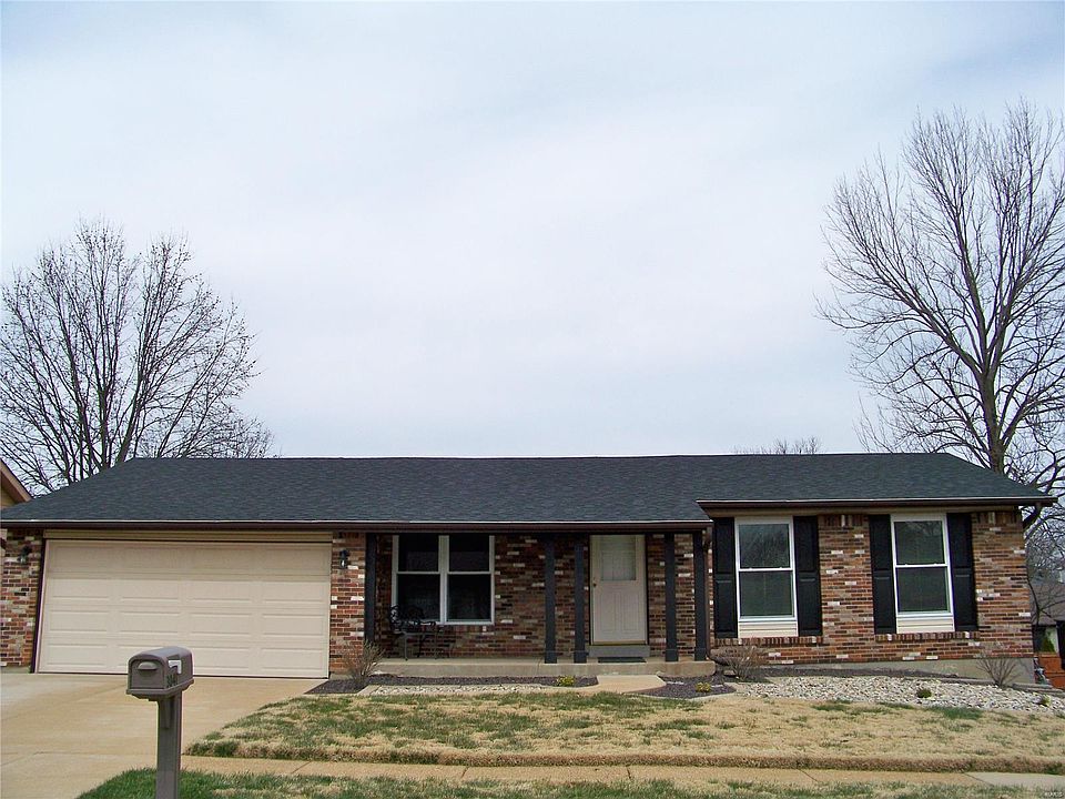 1st image of 3041 Armona Dr