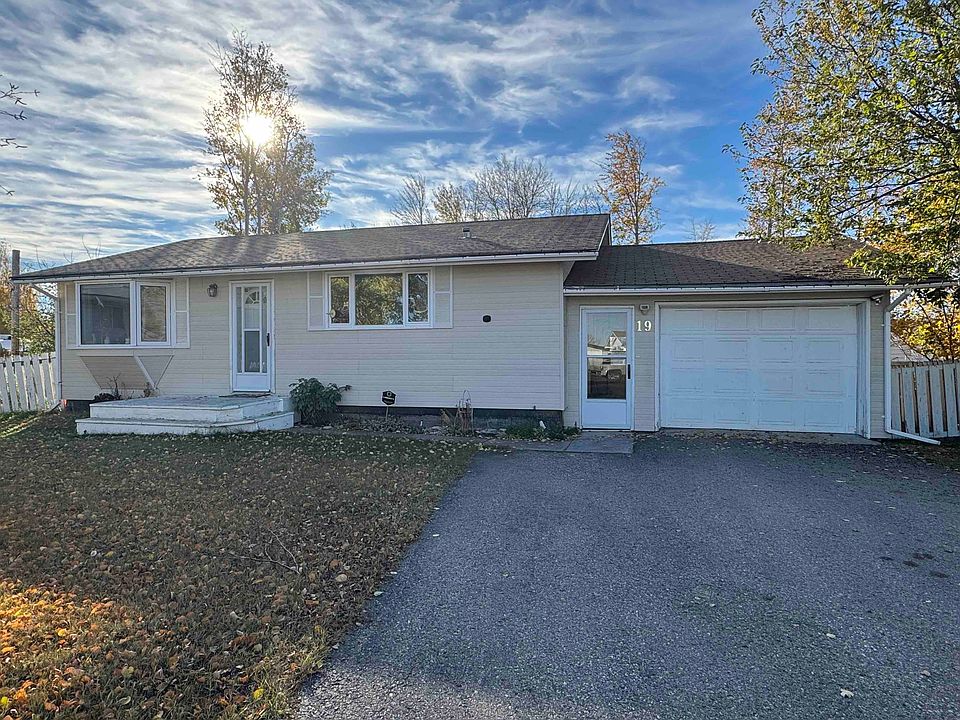 1st image of 19 Eagle Cres