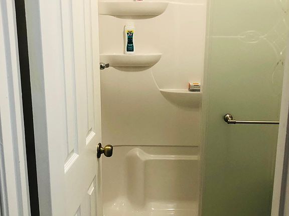 4th image of 140 Seaside Ln #140