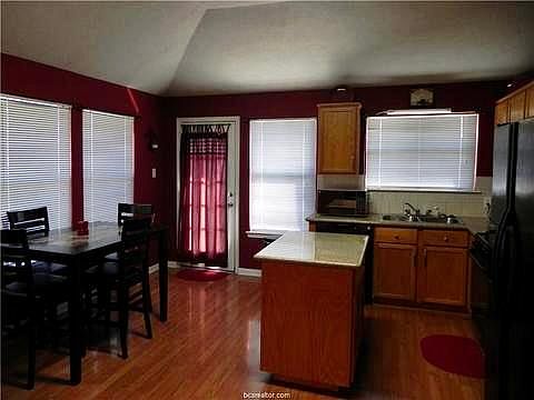 2nd image of 930 Windmeadows Dr