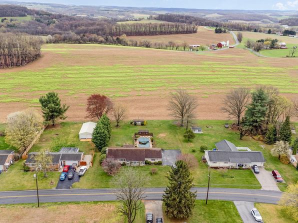 4248 Walters Hatchery Rd, York, PA 17408