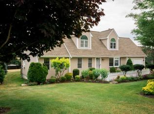 155 Spring Hill Rd, Portsmouth, RI 02871