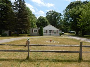 2419 E McMillan Rd, Twin Lake, MI 49457