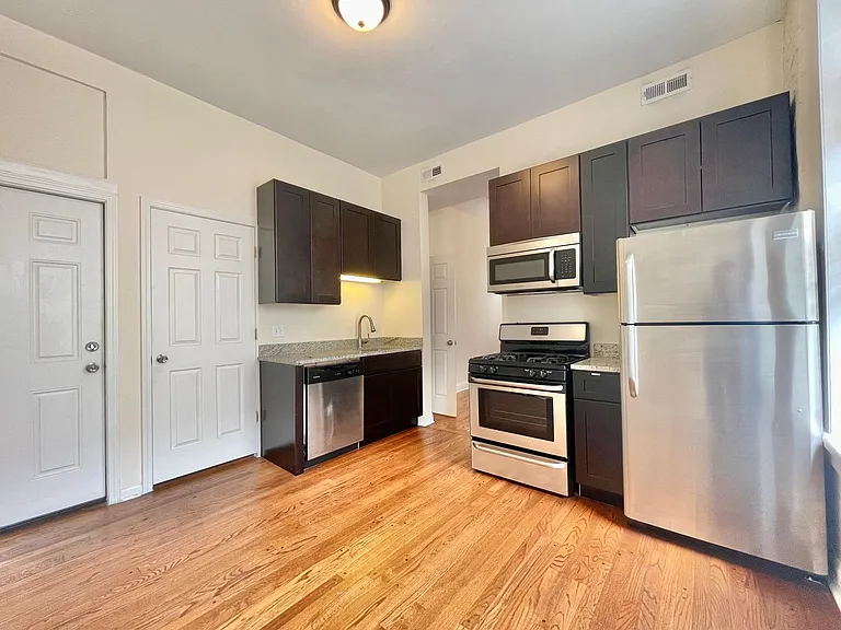 1629 S Throop St — Photo 3