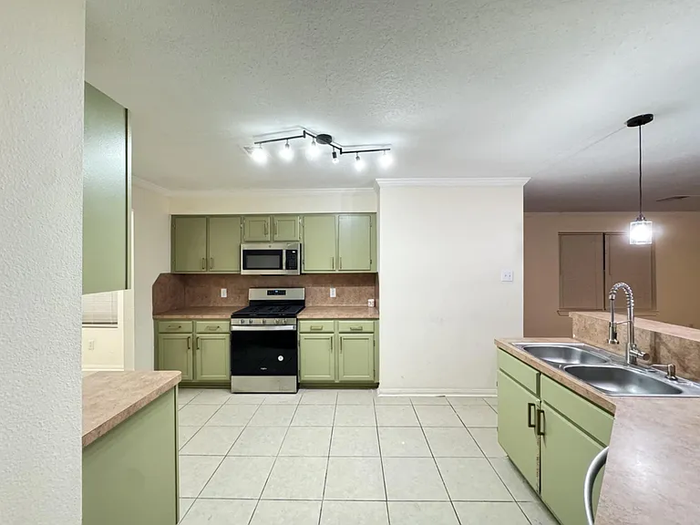 19538 Narcissus Brook Ln — Photo 8