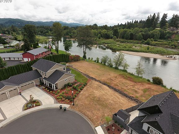 4th image of 230 Misty Dr