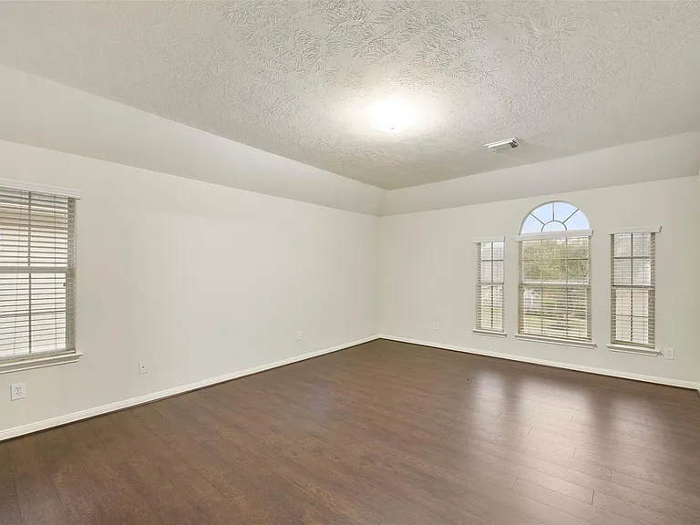 7514 Boxwood Ridge Ln — Photo 15