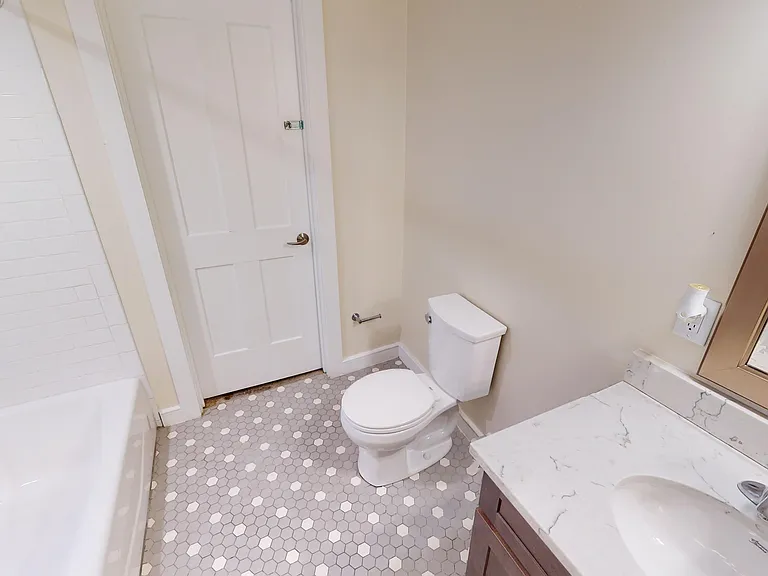 105 Peete St — Photo 7