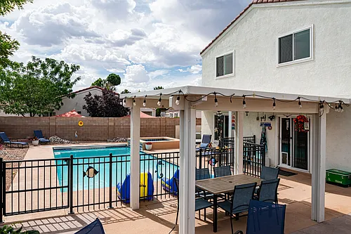 1500 Villa Del Valle NE Photo 1