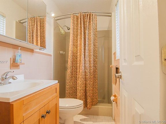 3rd image of 4740 SW 25th Ter